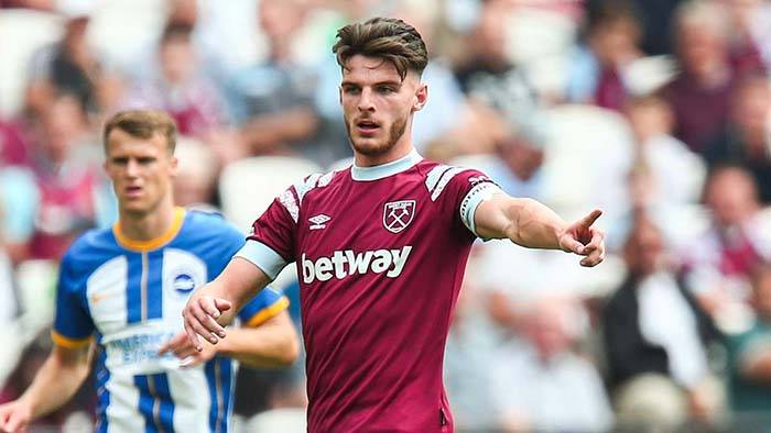 篮球篮网主力中锋脚踝扭伤，伤势待评估