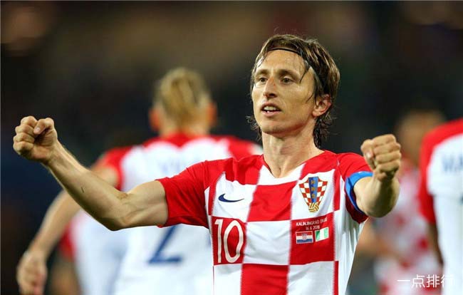 他用扣篮点燃全场